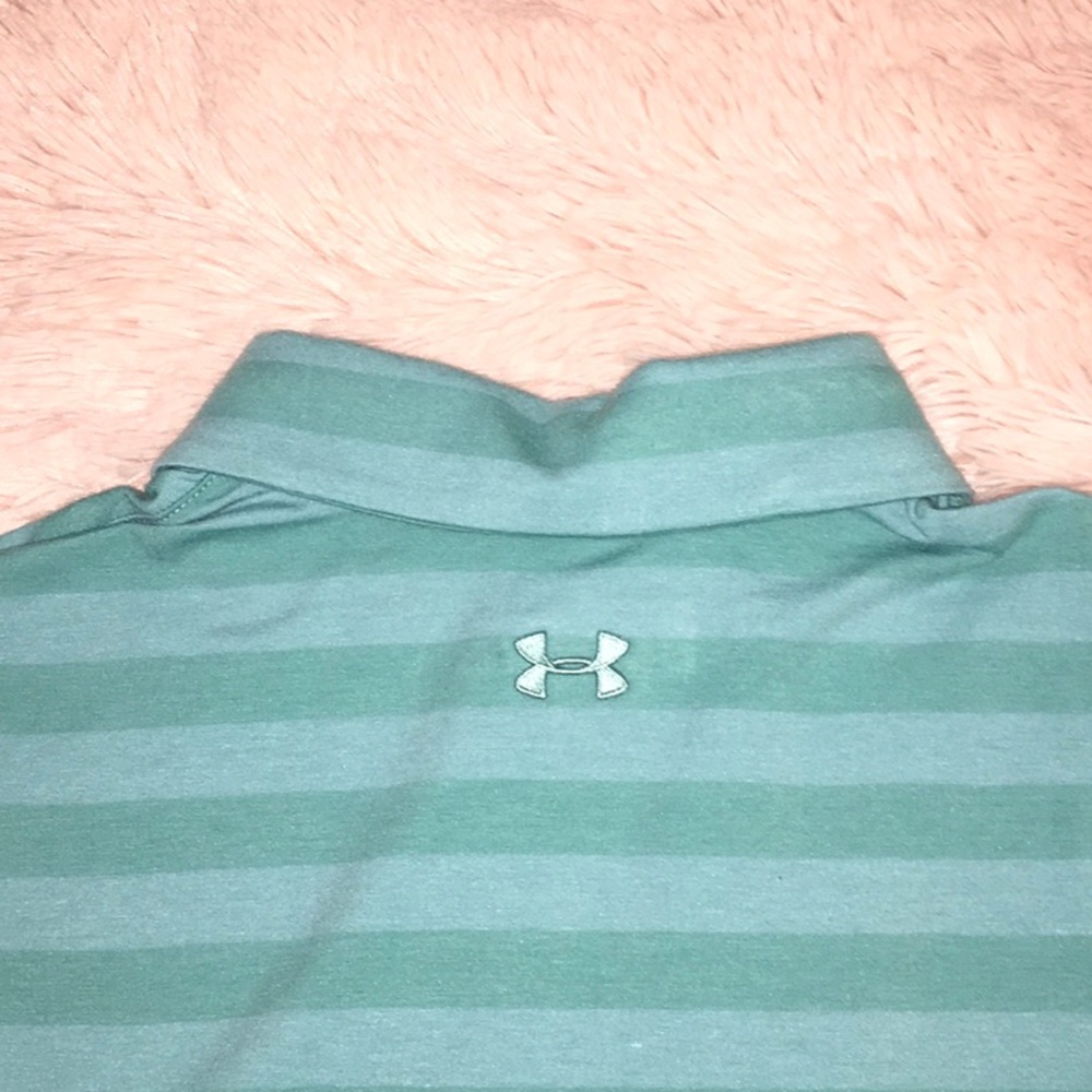 Under Armour ‘Loose Fit’ HeatGear Striped Polo. - Picture 4 of 8
